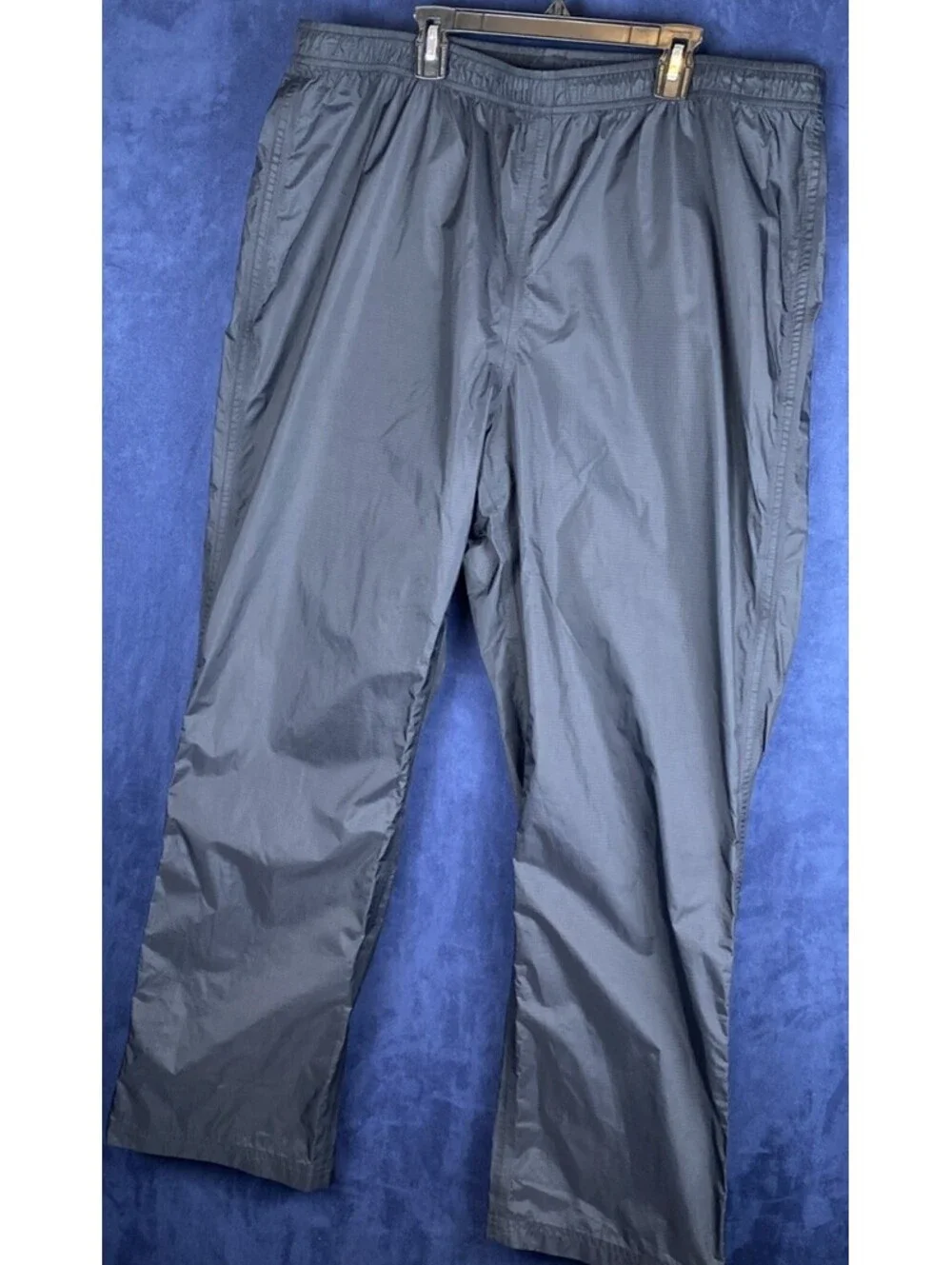 LL Bean Men’s L Pants Nylon Straight Leg Black Windbreaker Hiking